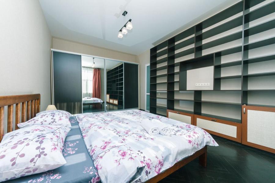 Apartments On Besarabka Kijów Zewnętrze zdjęcie